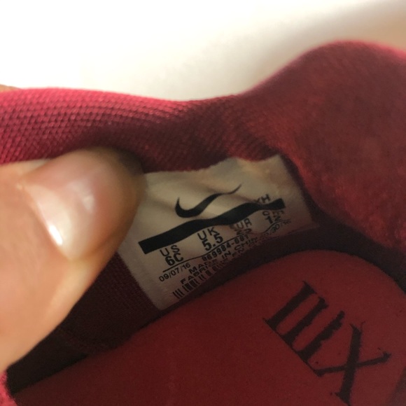 Nike shoes Size: 6C - Picture 8 of 11